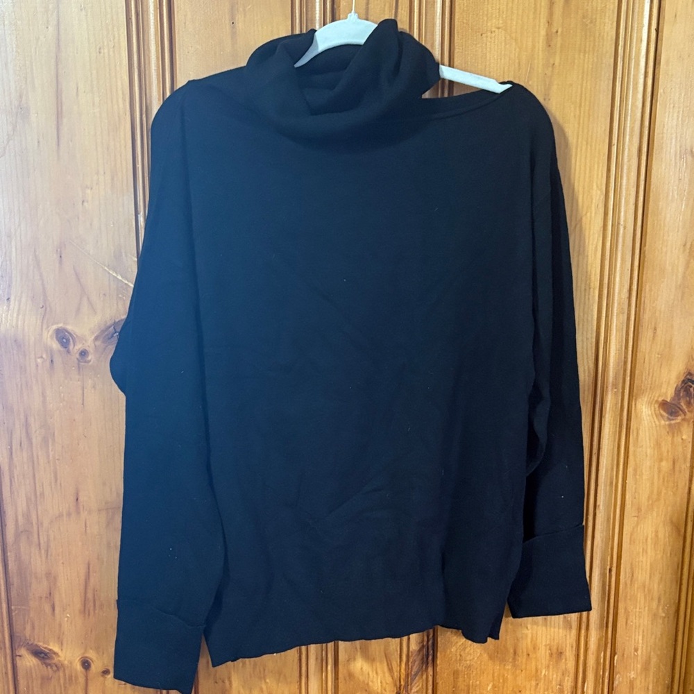 NEW! 325 America Women’s Black Sweater - Turtleneck - Cold Shoulder- Size Large